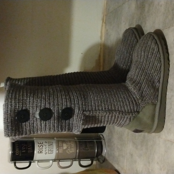 UGG Shoes - Boots UGG size 9